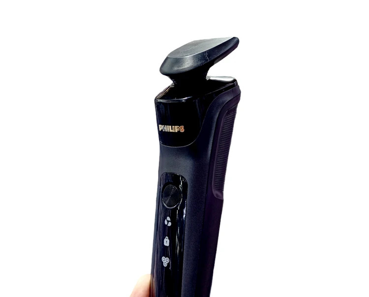 ریش تراش حرفه ای ضد حساسیت و زیر دوشی PHILIPS921