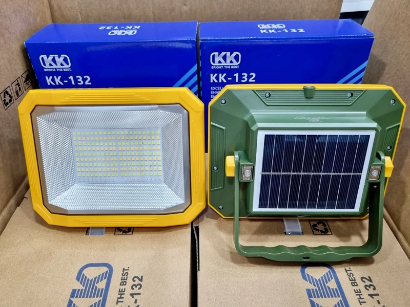پروژکتور خورشیدی Zingaro مدل KK-132