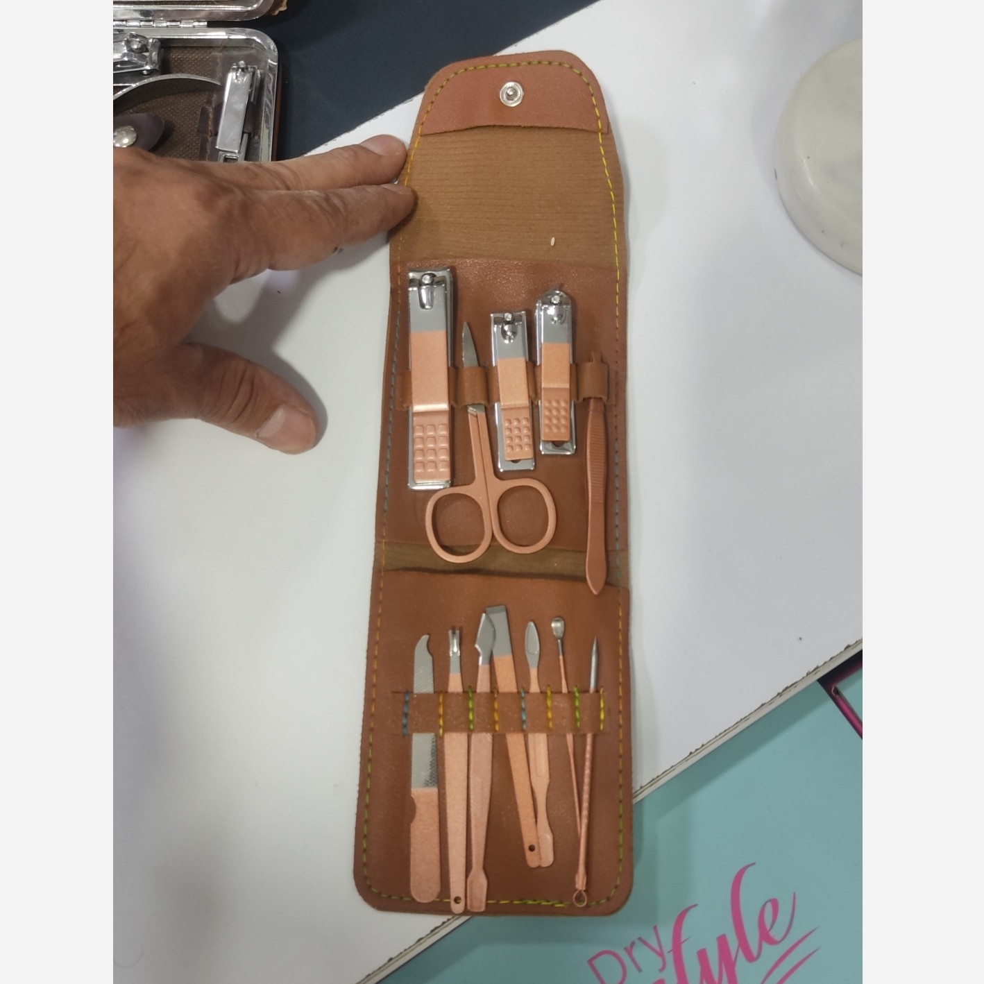 ست مانیکور با کیف و کامل