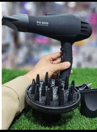 سشوار حرفه ای فیلیپس مدل PH9609 با متمرکز کننده هوا