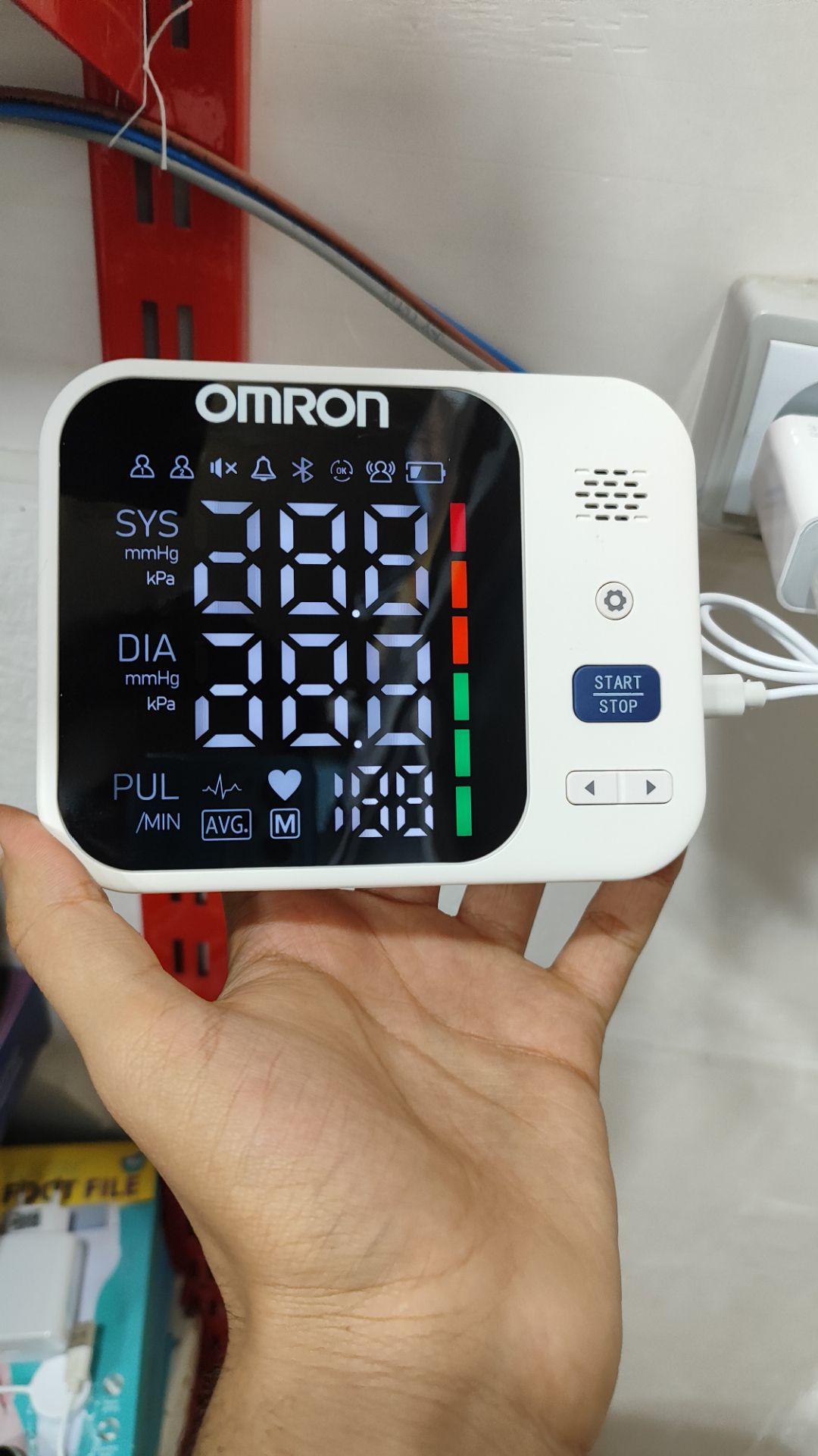 فشار سنج امرون مدل OMRON MG-2027 باکیفیت