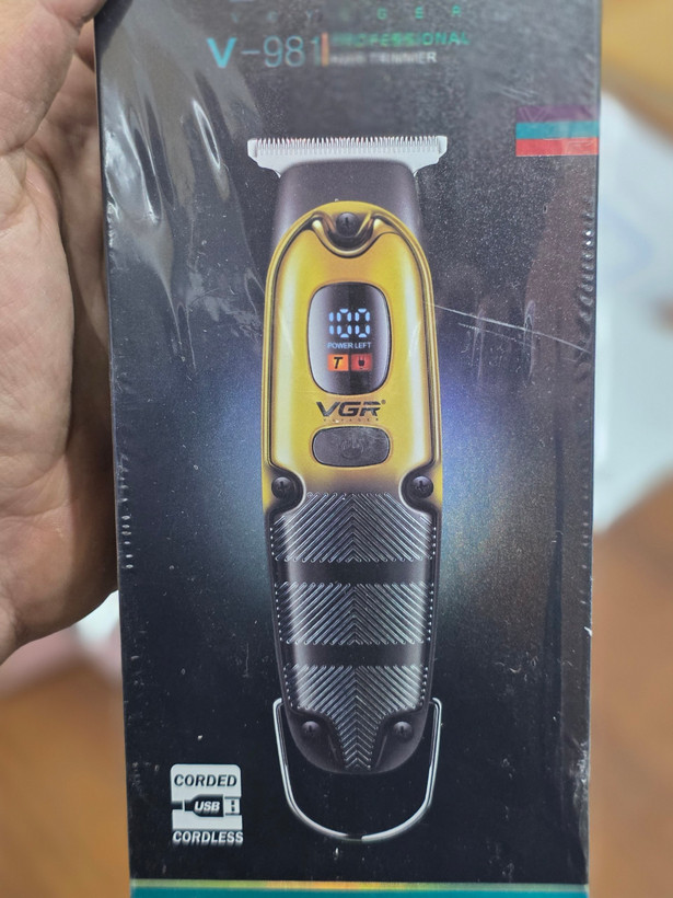 خط زن وی جی آر V-981؛ اصلاح دقیق و مرتبسازی حرفهای ریش و مو